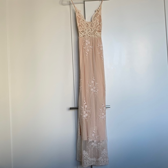 Floor-length spaghetti strap dress - Picture 2 of 3